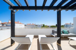 Fresh and Breezy Apartment, Centrally Located, Cabanas de Tavira